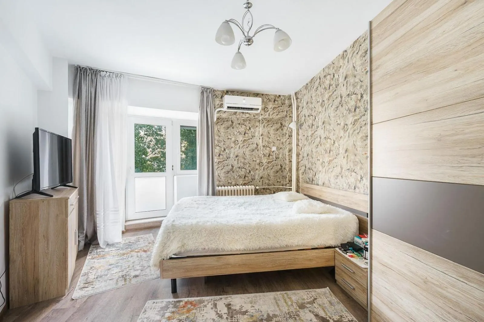 Central Piata Alba Iulia Apartments contacts